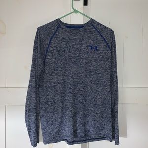 Medium loose under armour shirt heat gear